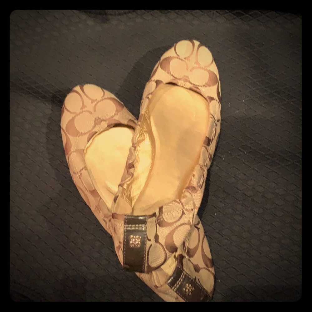 Coach flats
